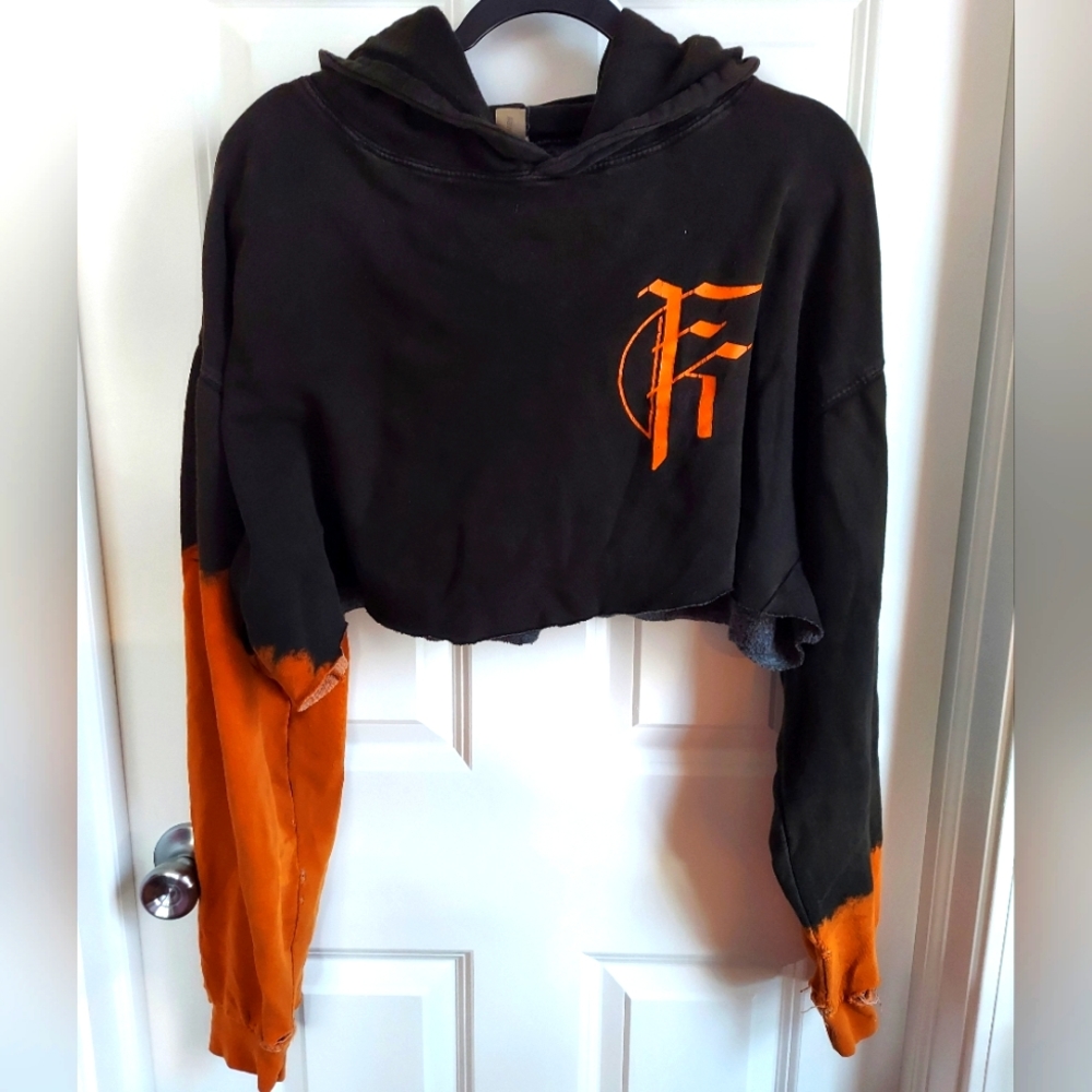 Fit for a king Cropped hoodie